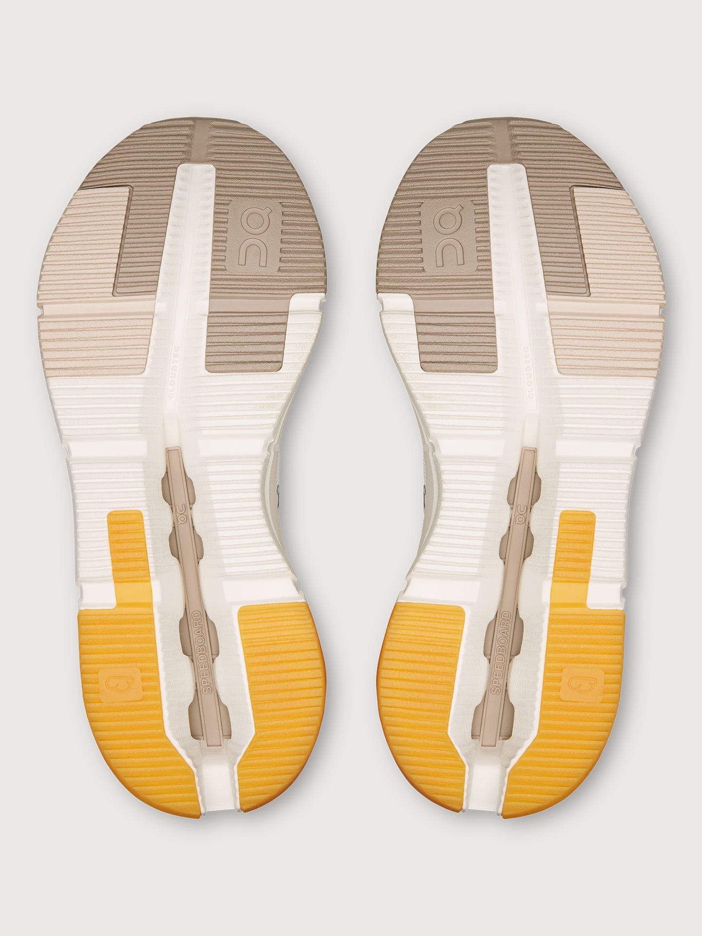 Carbon38 | Cloudnova Form 2 - Ivory | Desert