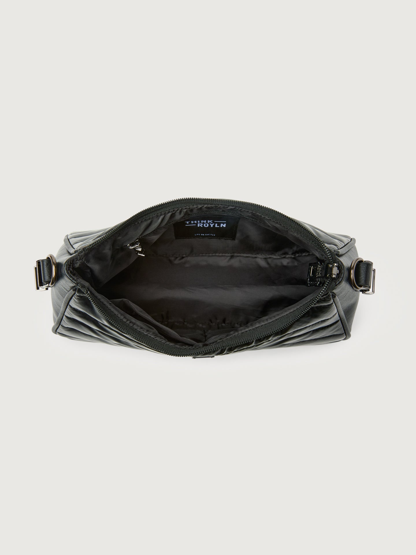 Carbon38 | Cosmopolitan - Pearl Black