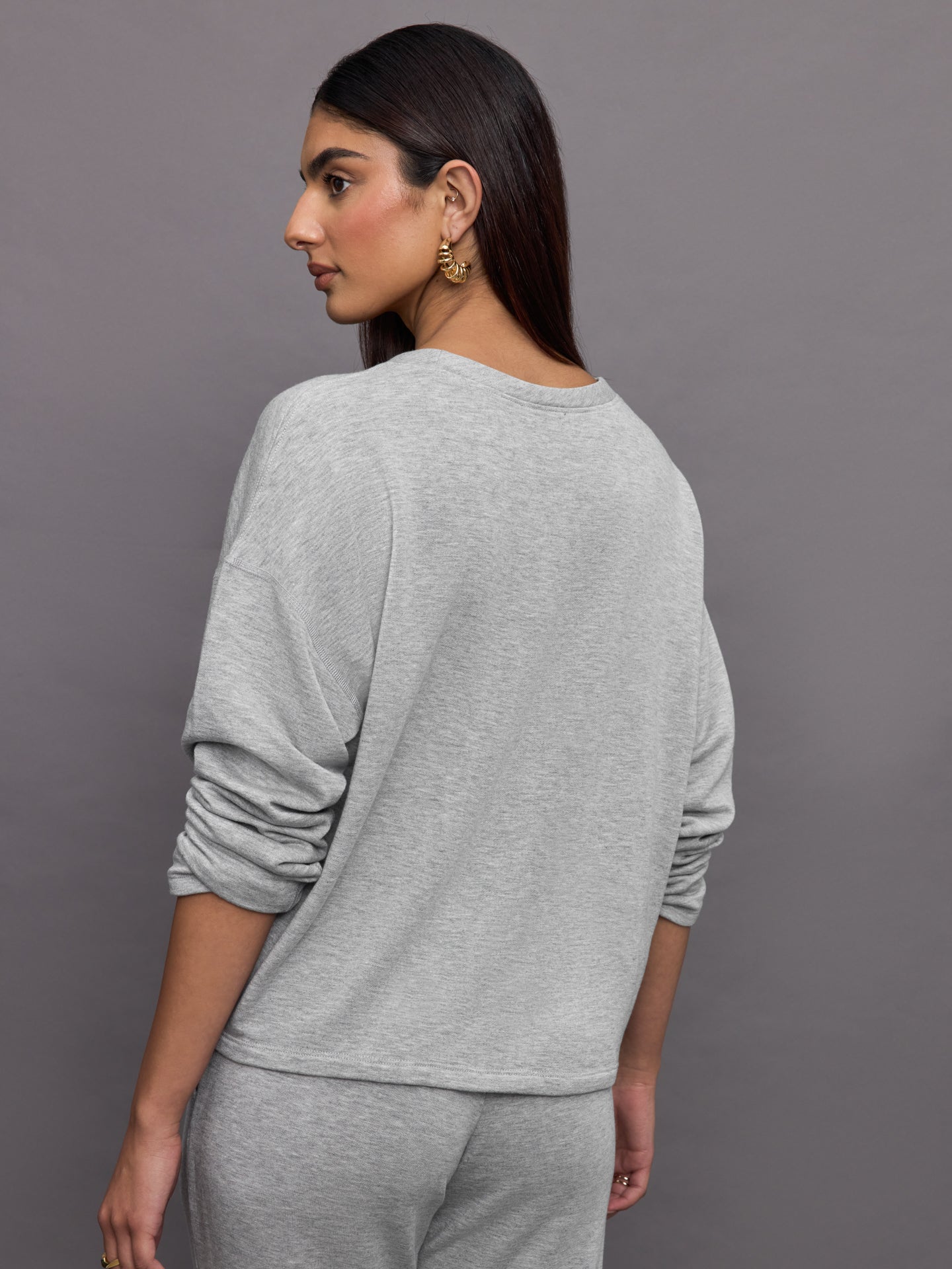 Carbon38 | Pullover Sweatshirt - Heather Grey