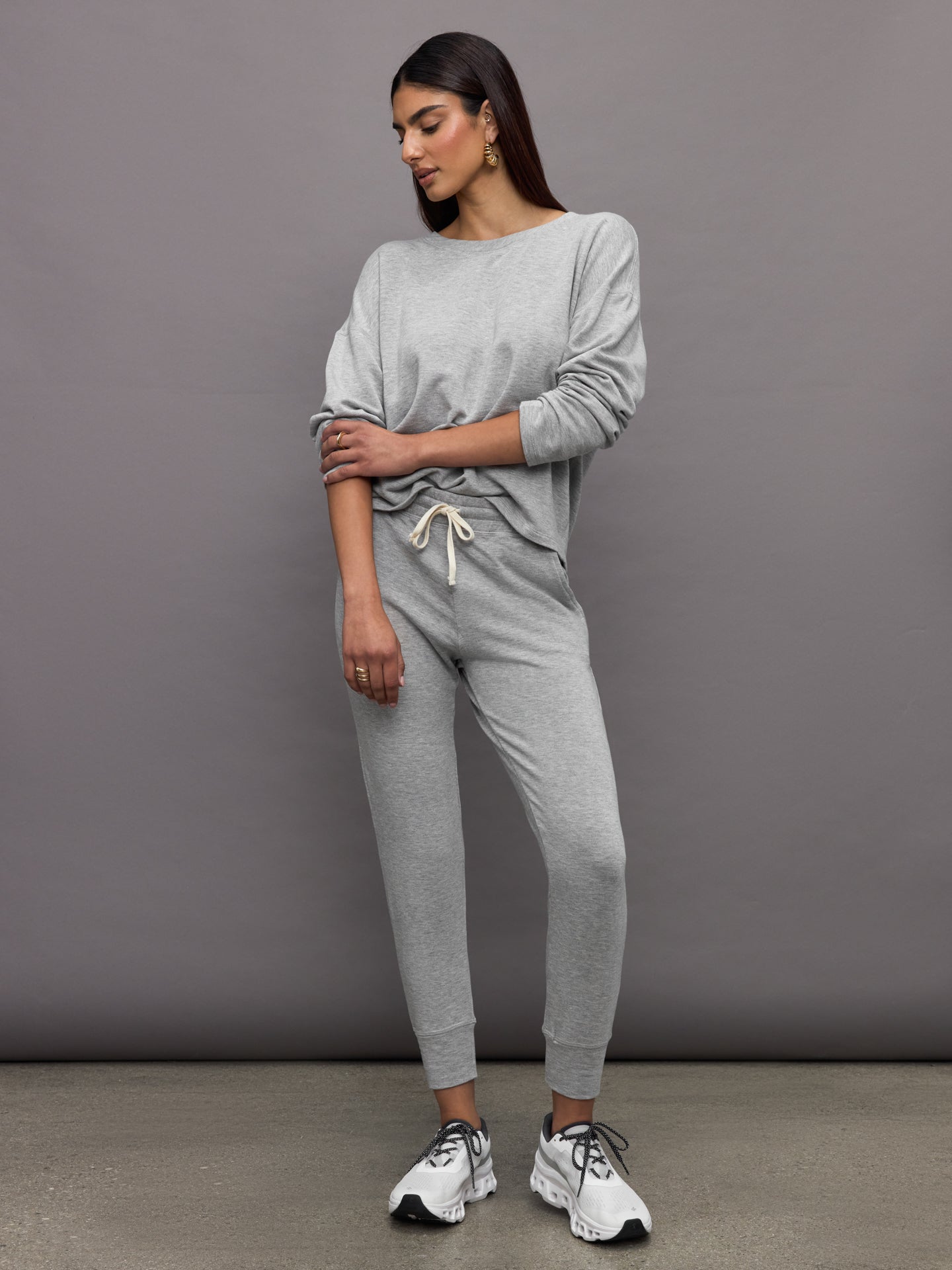 Carbon38 | Pullover Sweatshirt - Heather Grey