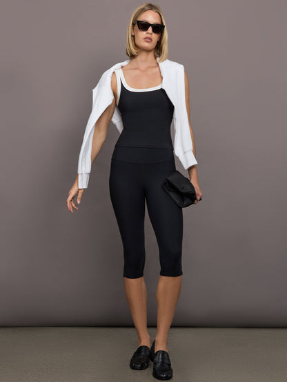 Carbon38 | High Rise Capri Legging in Melt - Black