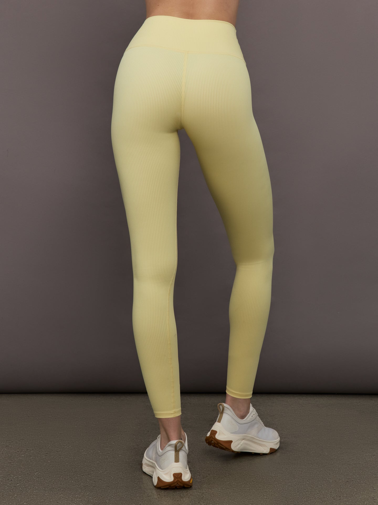 Carbon38 | High Rise Legging in Ribbed Melt - Banana