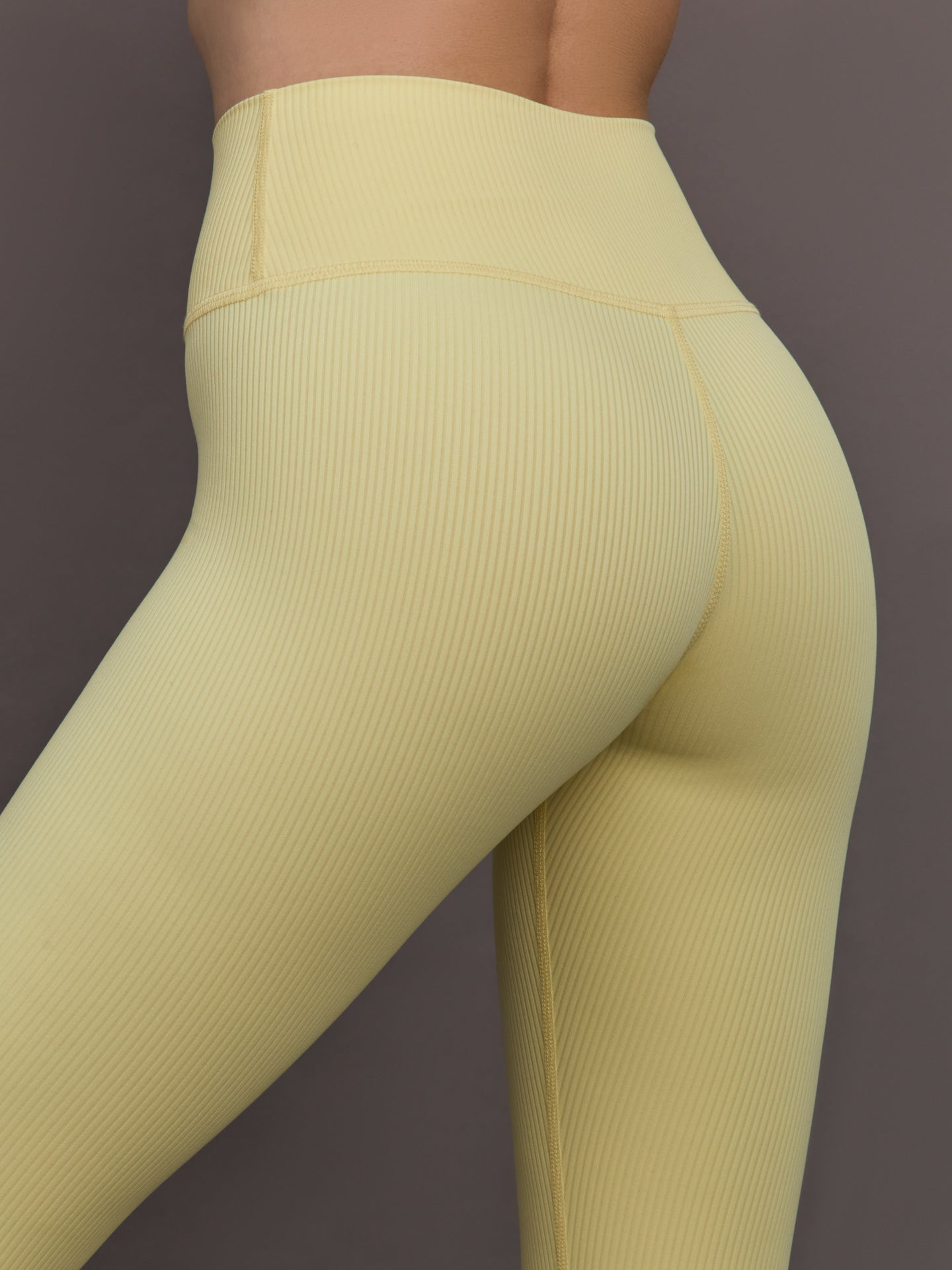Carbon38 | High Rise Legging in Ribbed Melt - Banana