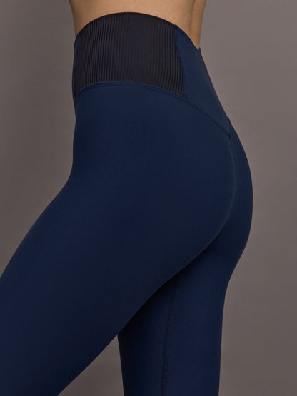 Carbon38 | Seamed Legging in Melt - Navy/Black
