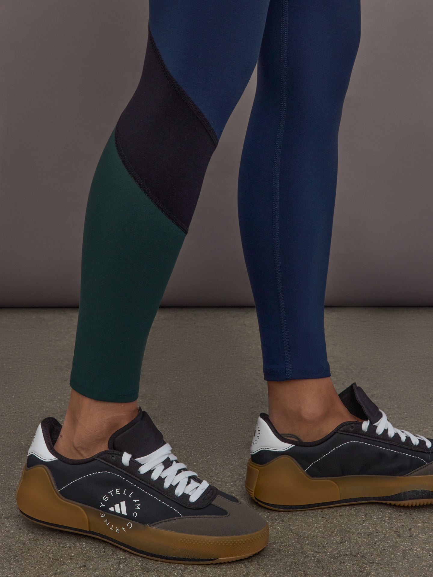 Carbon38 | Colorblock Legging in Melt - Navy/Black/Forest