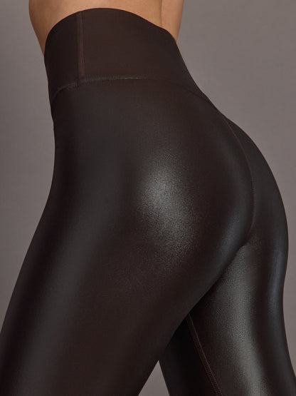 Carbon38 | High Rise 7/8 Legging in Takara Shine - Chocolate Torte