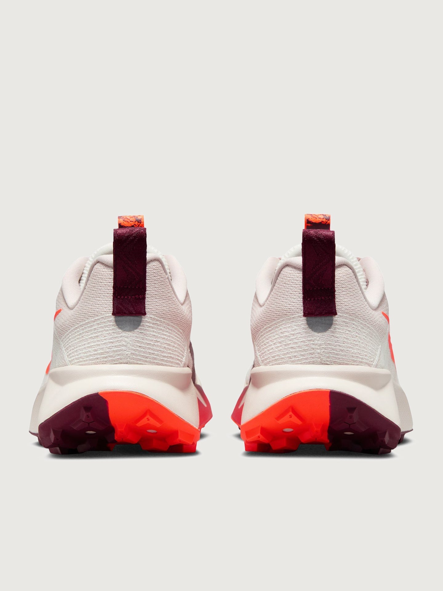 Carbon38 | Nike Wildhorse 10 - Sail/Hyper Crimson-Silt Red
