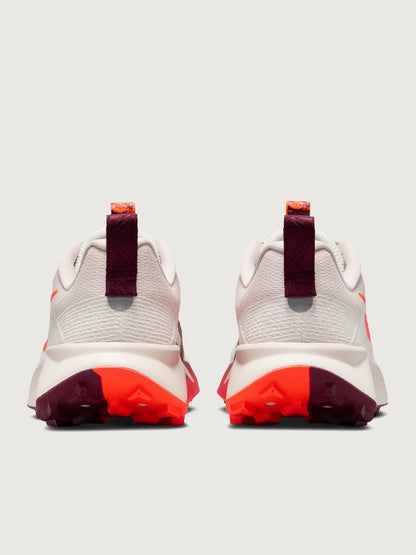 Carbon38 | Nike Wildhorse 10 - Sail/Hyper Crimson-Silt Red