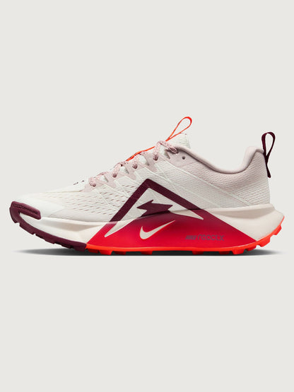 Carbon38 | Nike Wildhorse 10 - Sail/Hyper Crimson-Silt Red