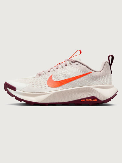 Carbon38 | Nike Wildhorse 10 - Sail/Hyper Crimson-Silt Red