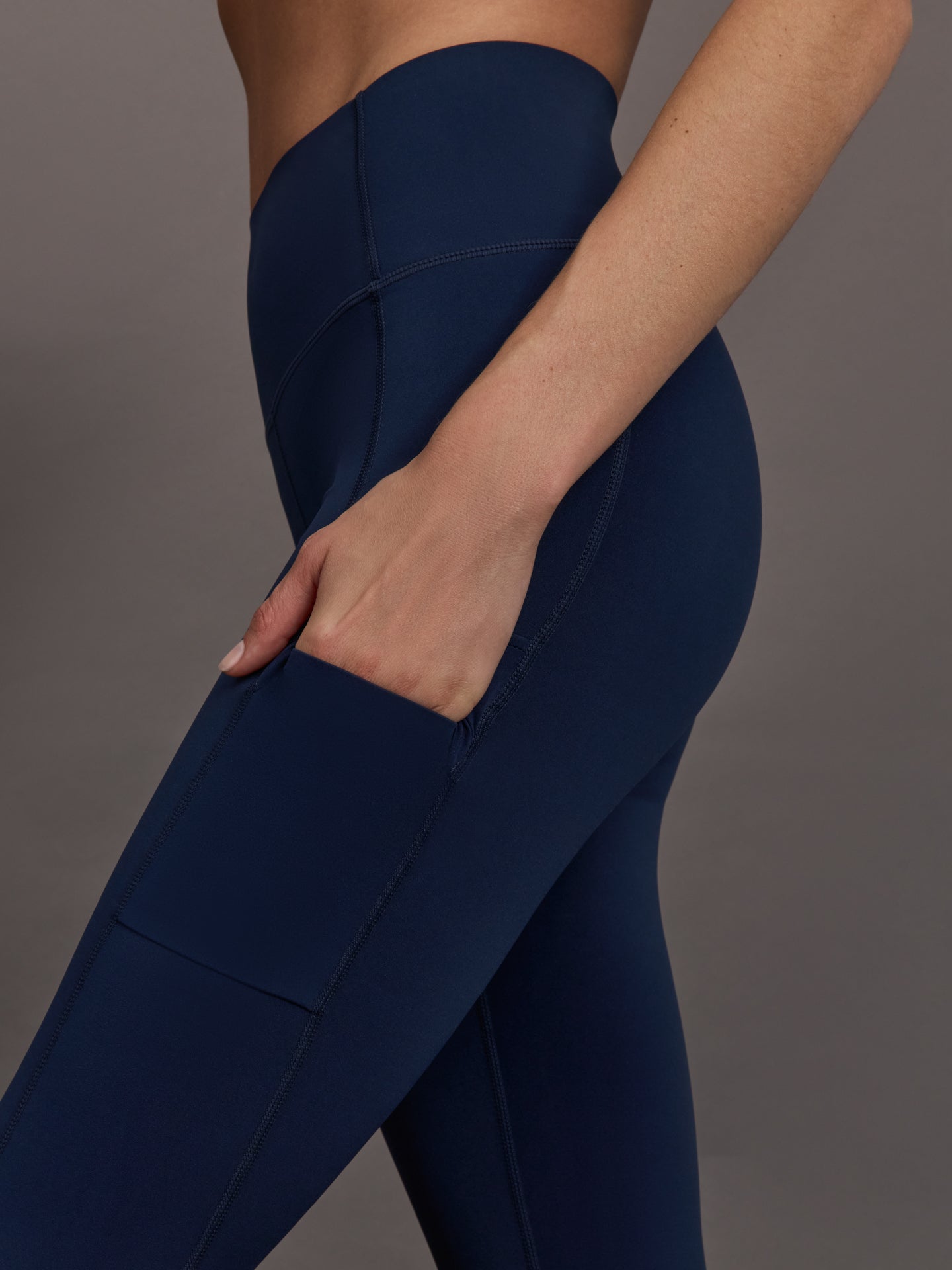 Carbon38 | High Rise Pocket Legging in Diamond Compression - Navy