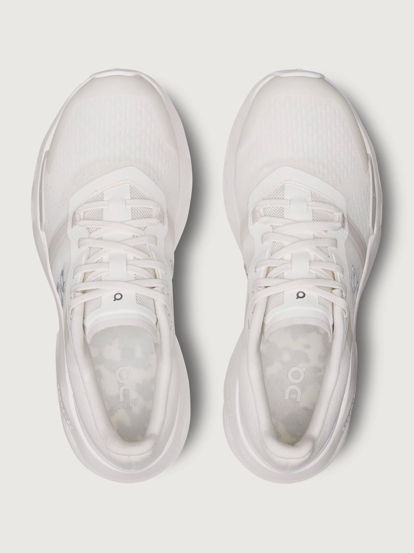 Carbon38 | Cloudpulse - White | Frost