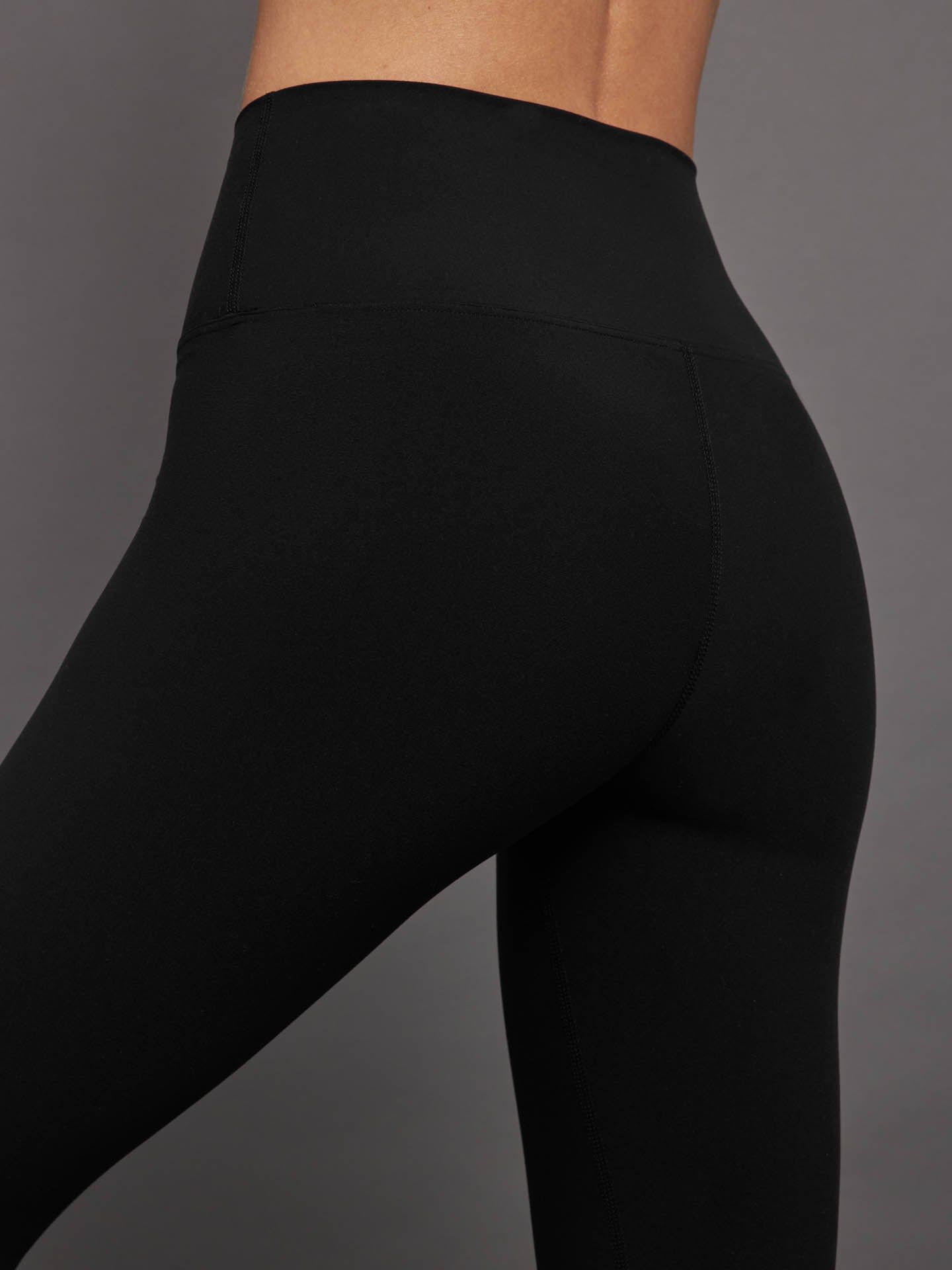 Carbon38 | High Rise Legging in Melt - Black