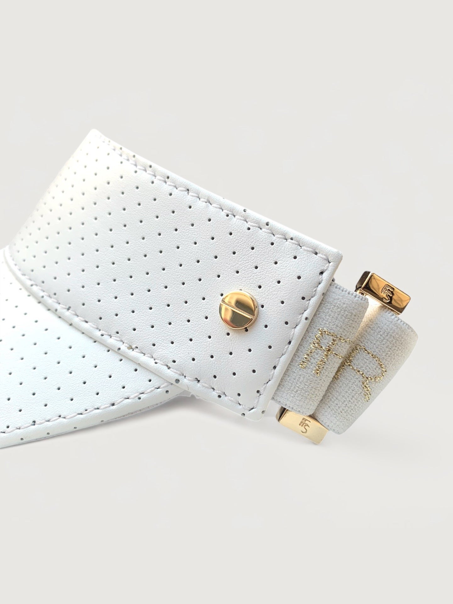 Carbon38 | The Visor - White
