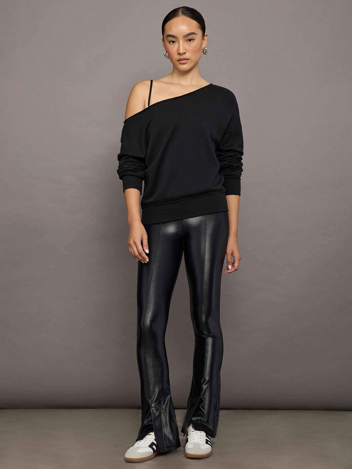 Carbon38 | Off Shoulder Sweatshirt in French Terry - BLACK