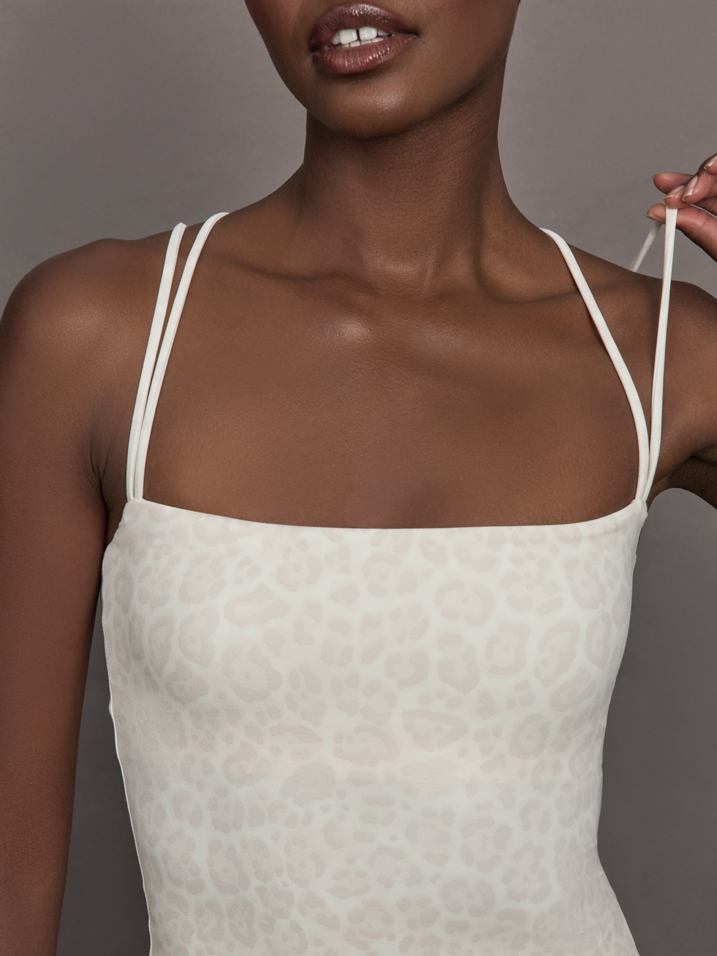 Carbon38 | Strappy Tank in Melt - Snow Leopard