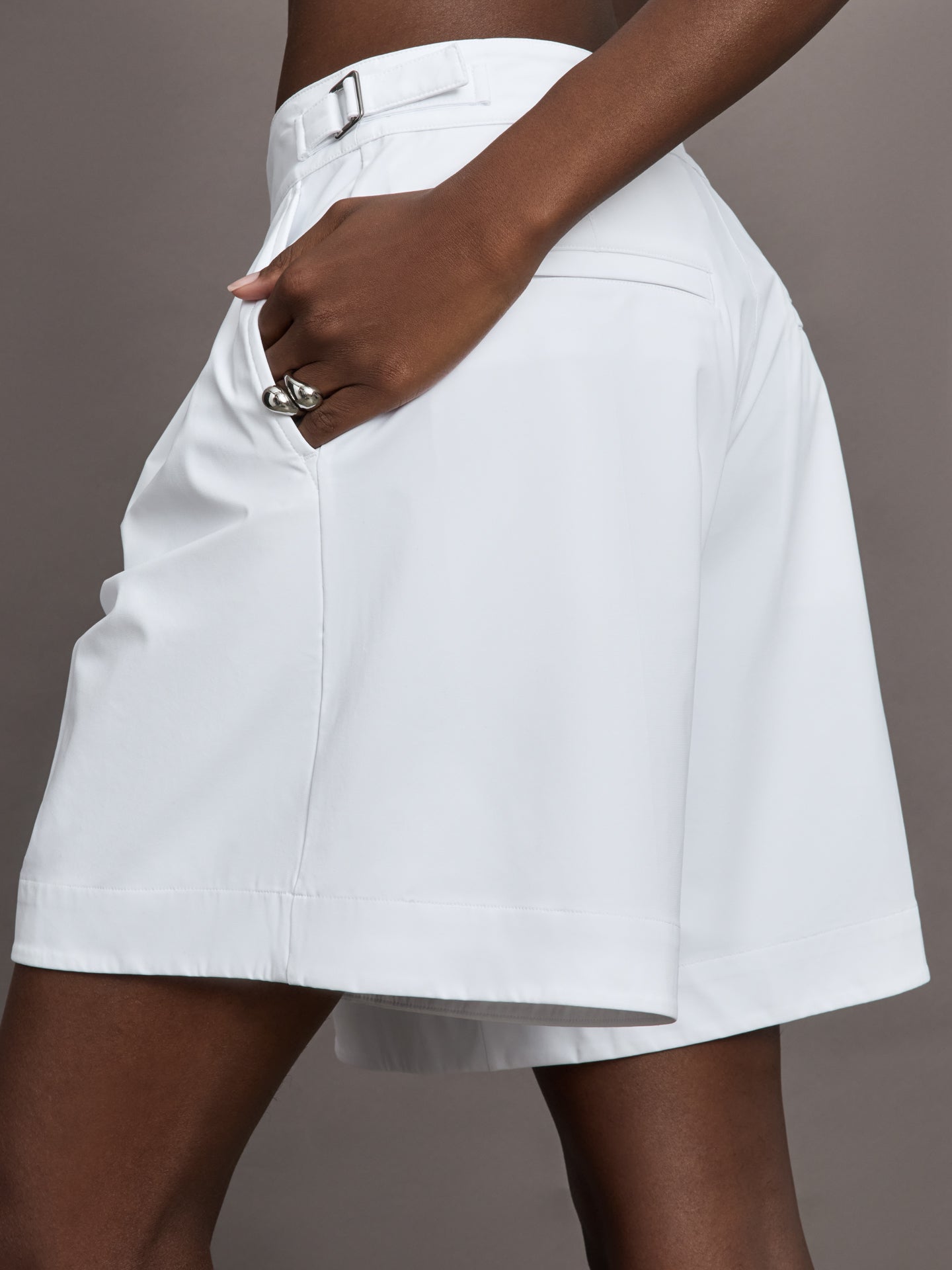 Carbon38 | Phoenix Trouser Short - Arctic