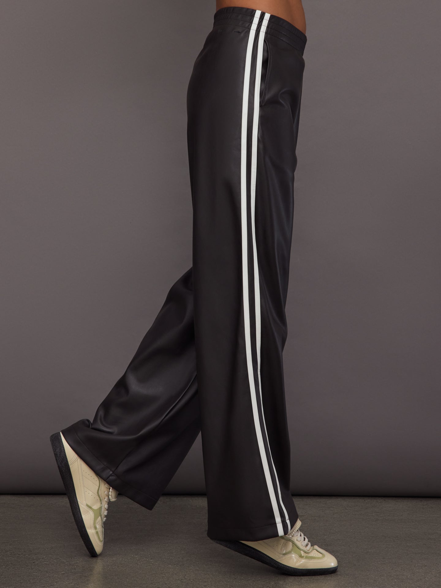 Carbon38 | Vegan Leather Twilight Pant - Brown