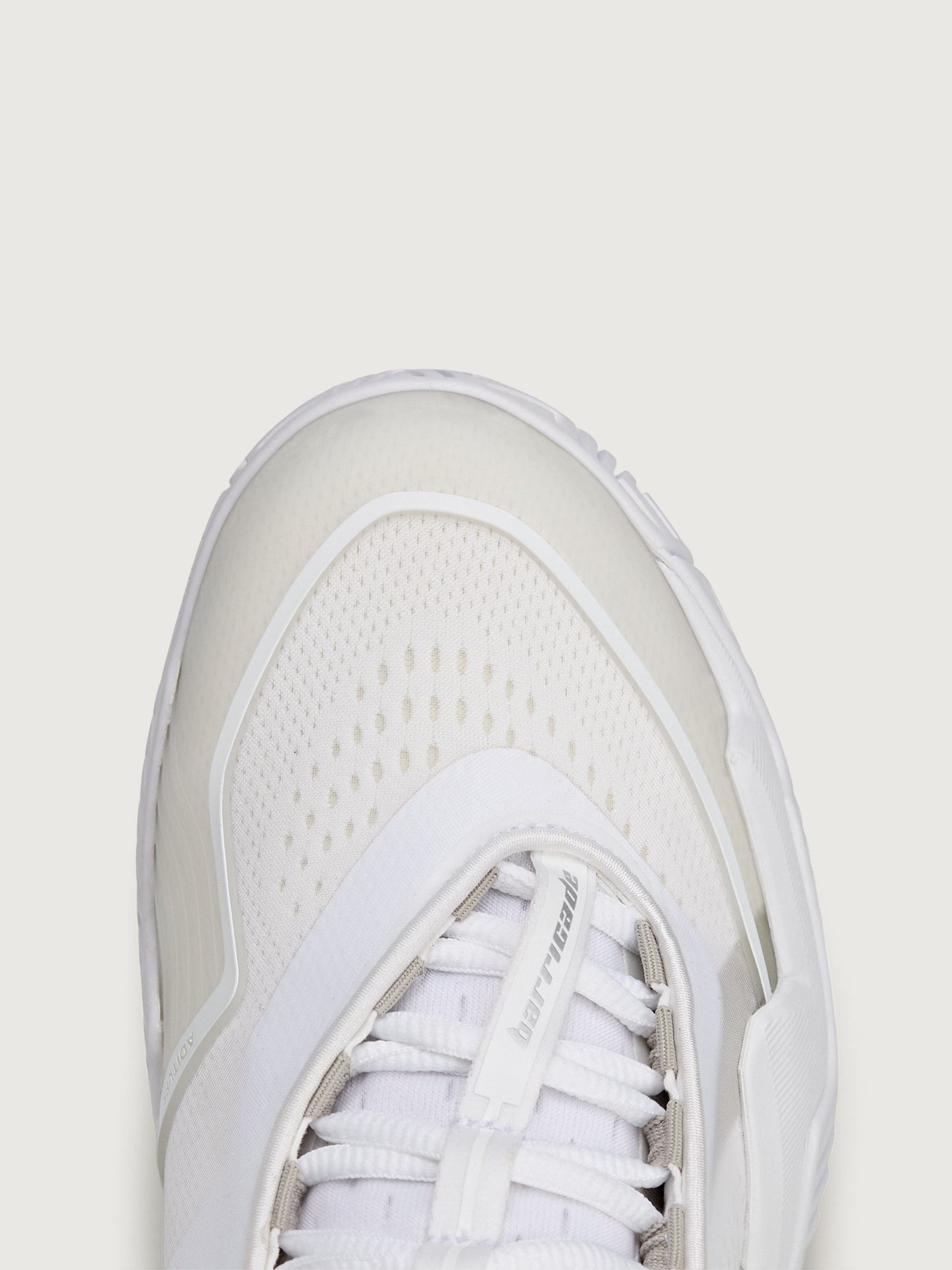 Carbon38 | aSMC Barricade - Ftwr White/Almond Milk-Smc/Willow Grey