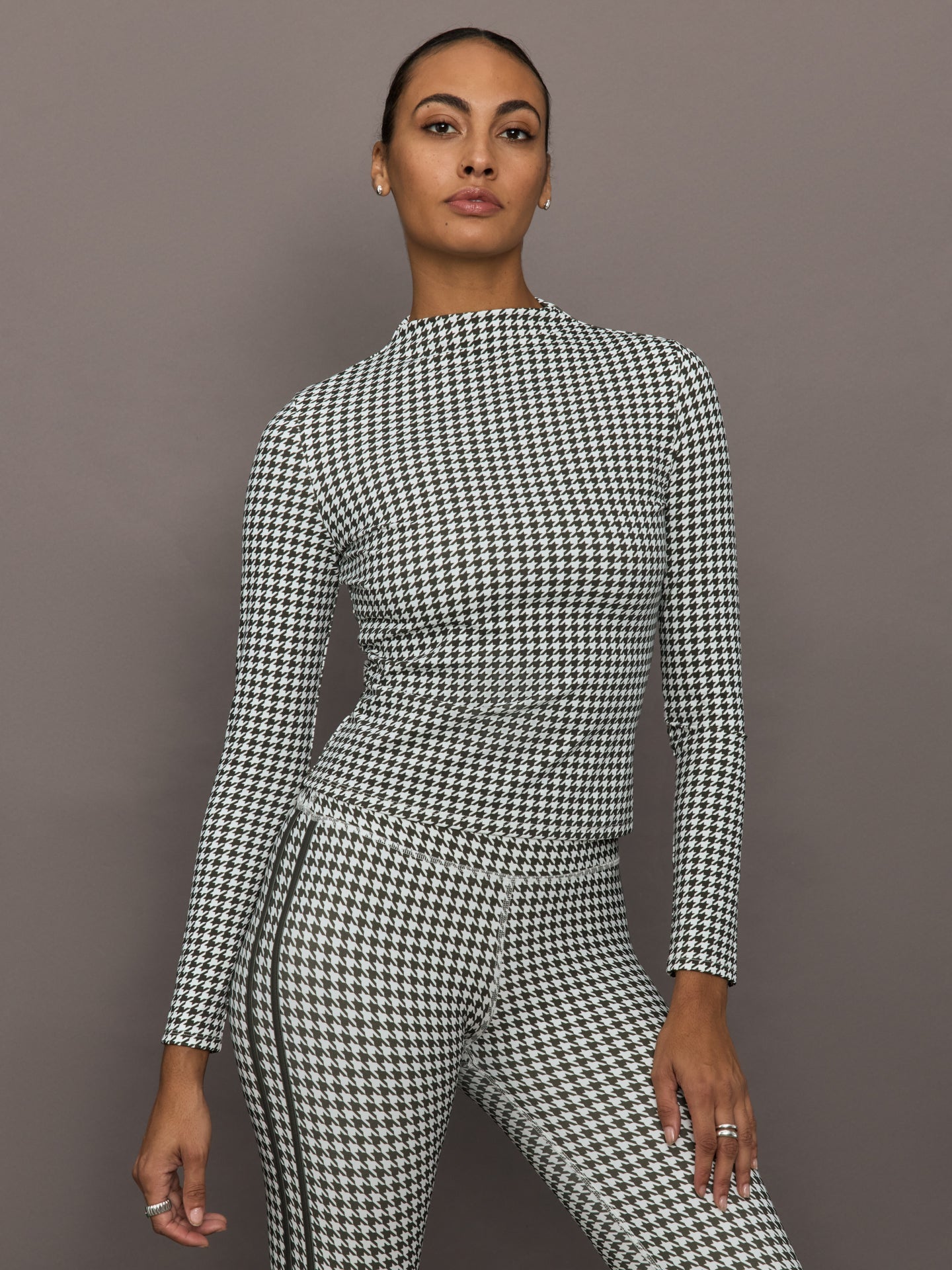 Carbon38 | Houndstooth Mock Neck Top - Ivory / Faded Black