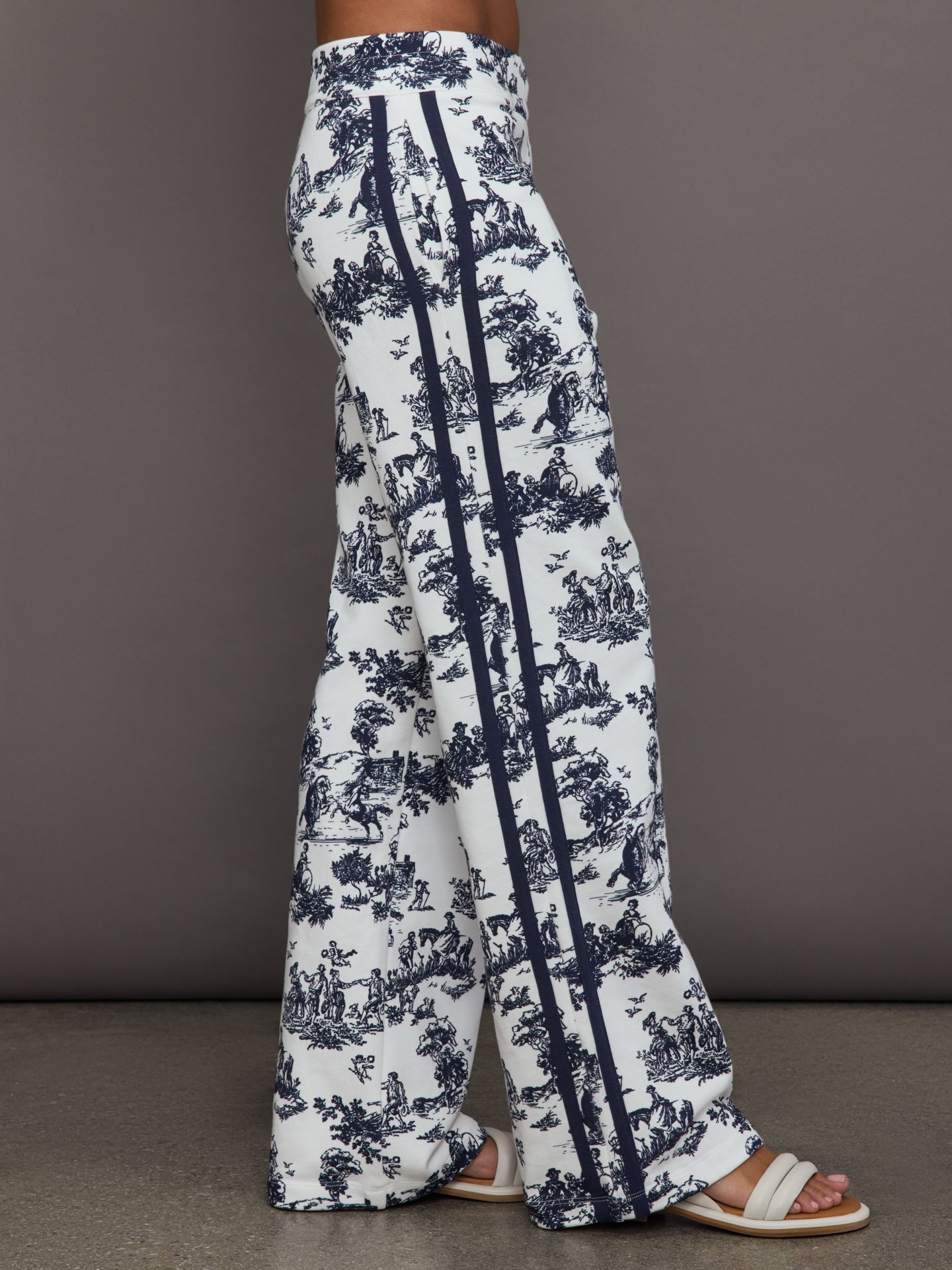 Carbon38 | Toile Track Pant - Navy Toile