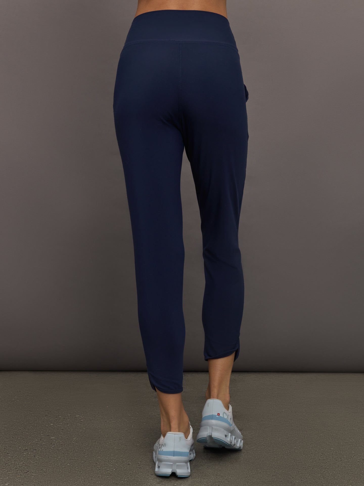 Carbon38 | Jogger in Melt - Navy Blazer