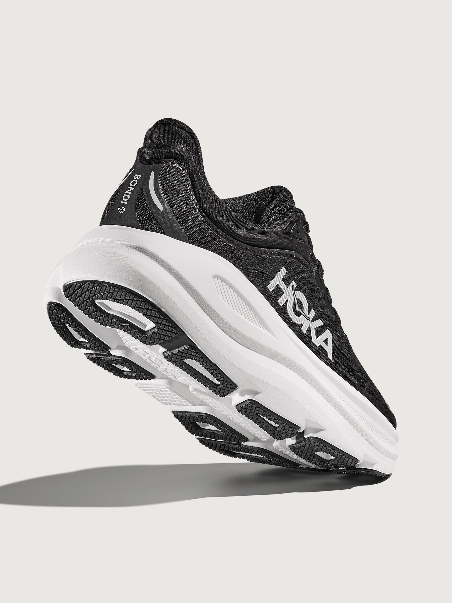 Carbon38 | Bondi 9 - Black/White
