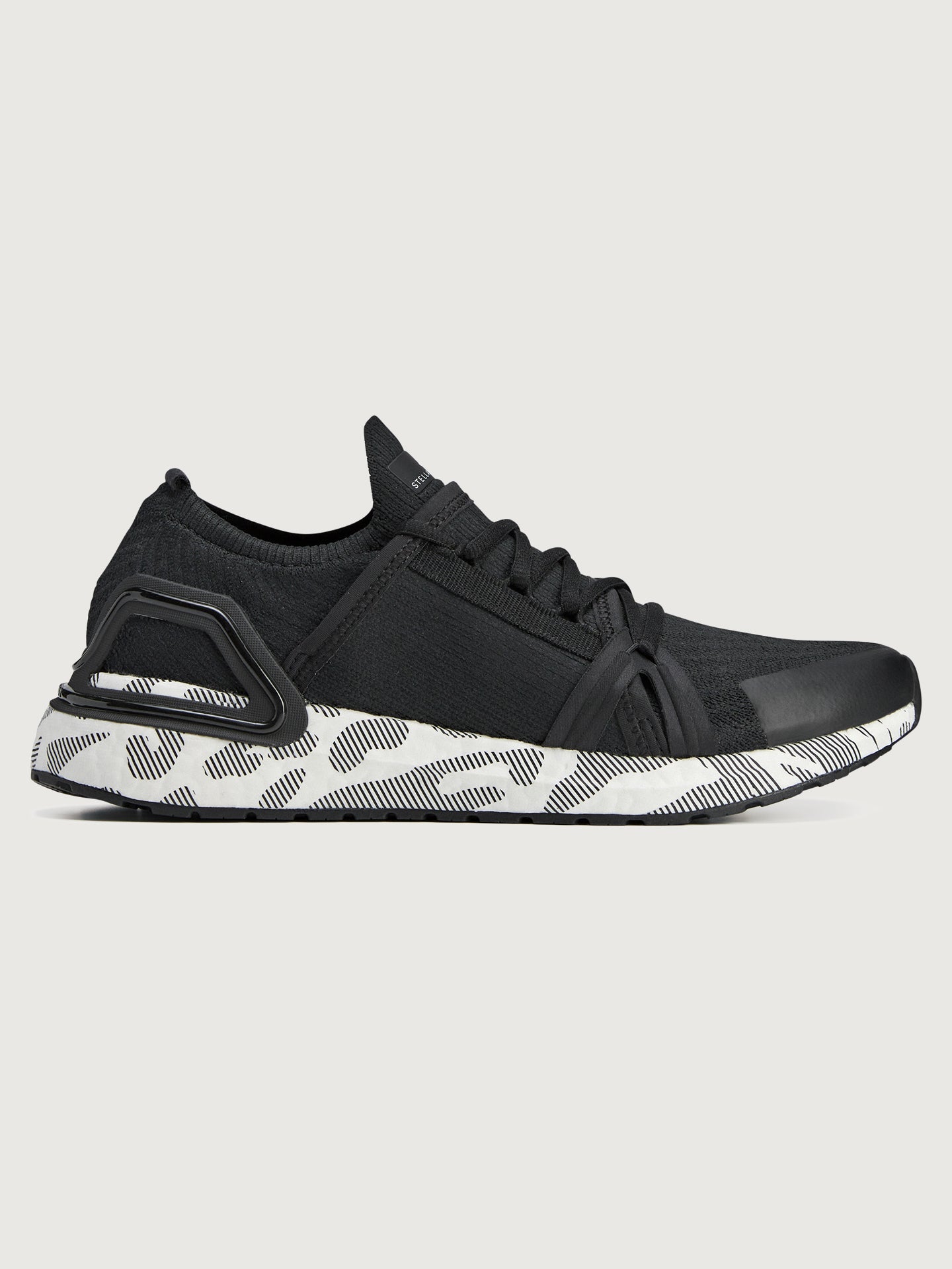 Carbon38 | aSMC ULTRABOOST DNA - Core Black/Core Black/Core Black