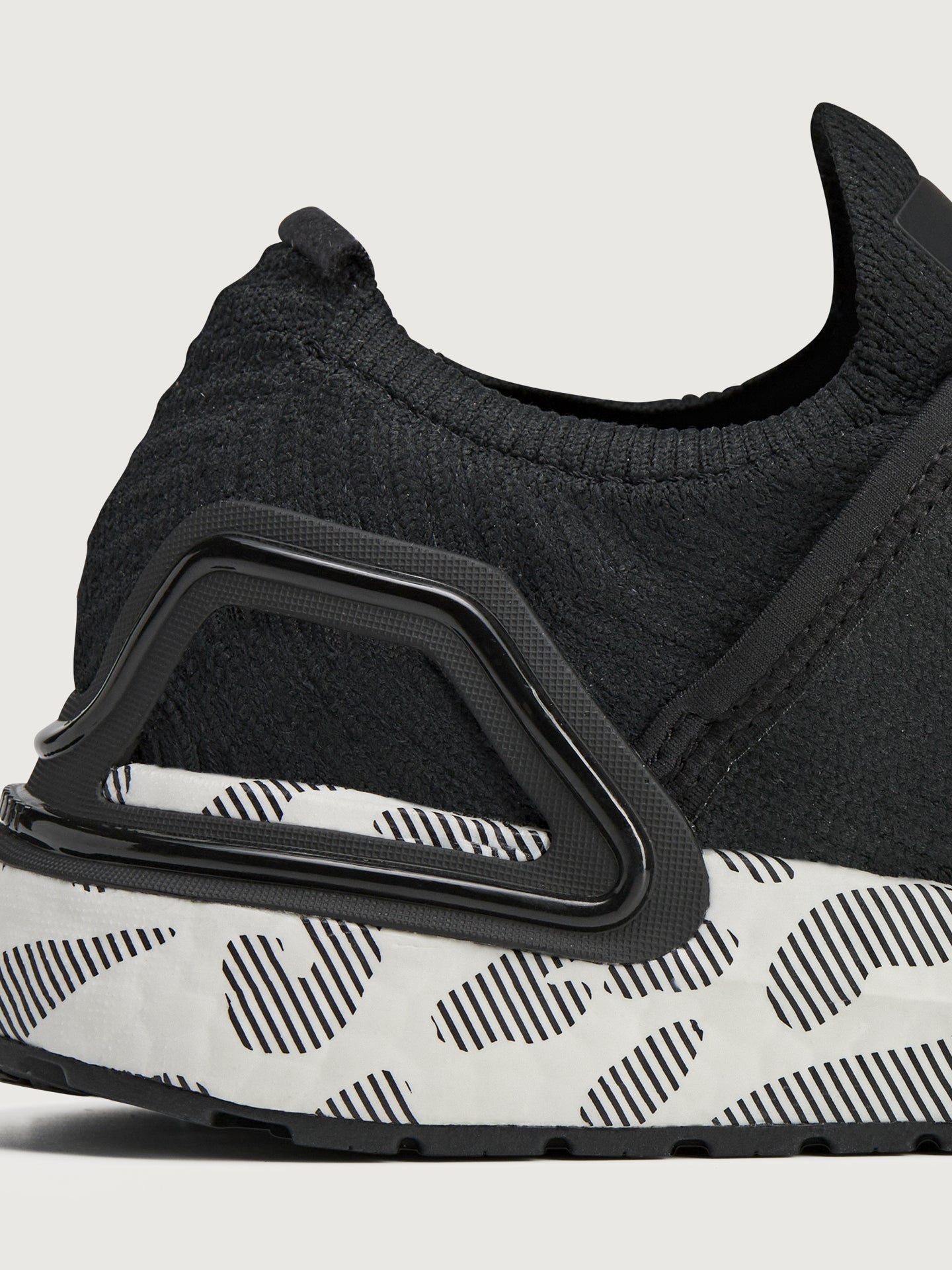 Carbon38 | aSMC ULTRABOOST DNA - Core Black/Core Black/Core Black