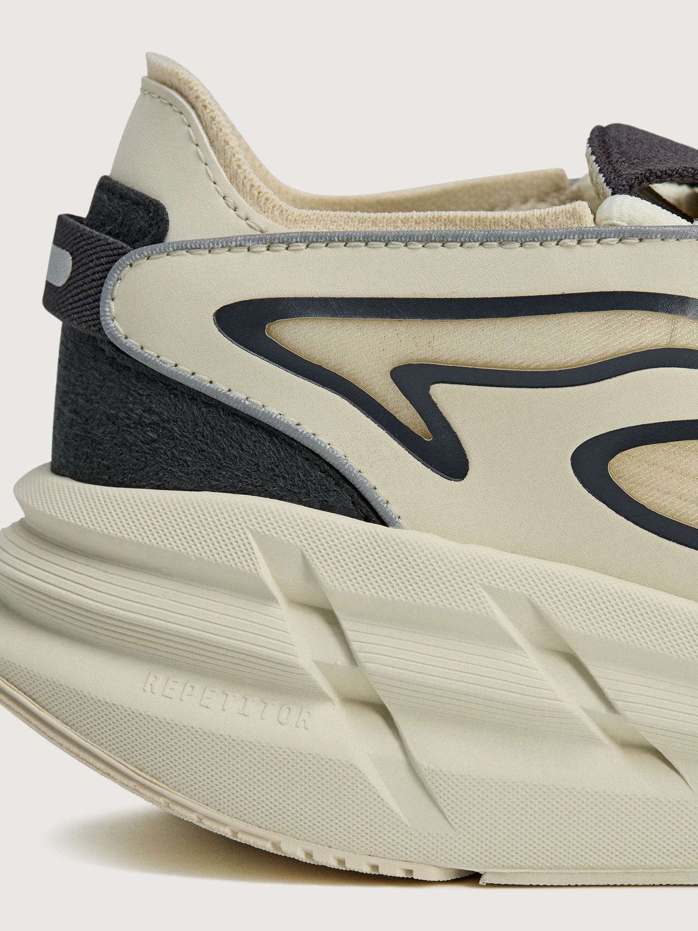 Carbon38 | aSMC ADISTAR - Almond Milk-Smc/Almond Milk-Smc/Utility Black