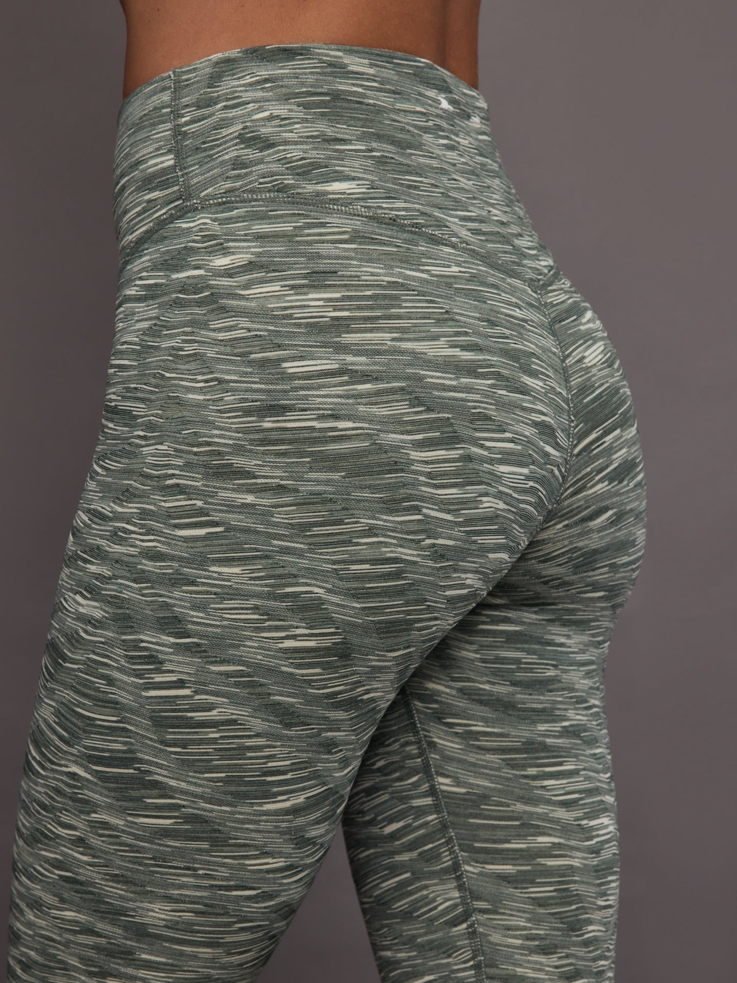 Carbon38 | Reversible 25in High Midi Pant - Green