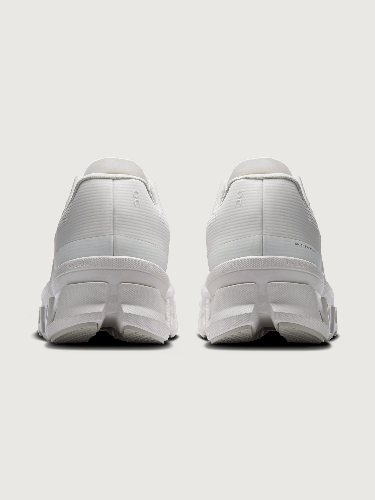 Carbon38 | Cloudmonster Void - White | White