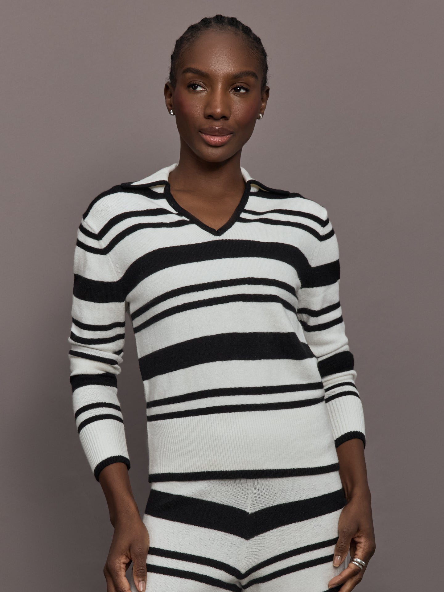 Carbon38 | Johnny Collar Striped Sweater - Black/Cream