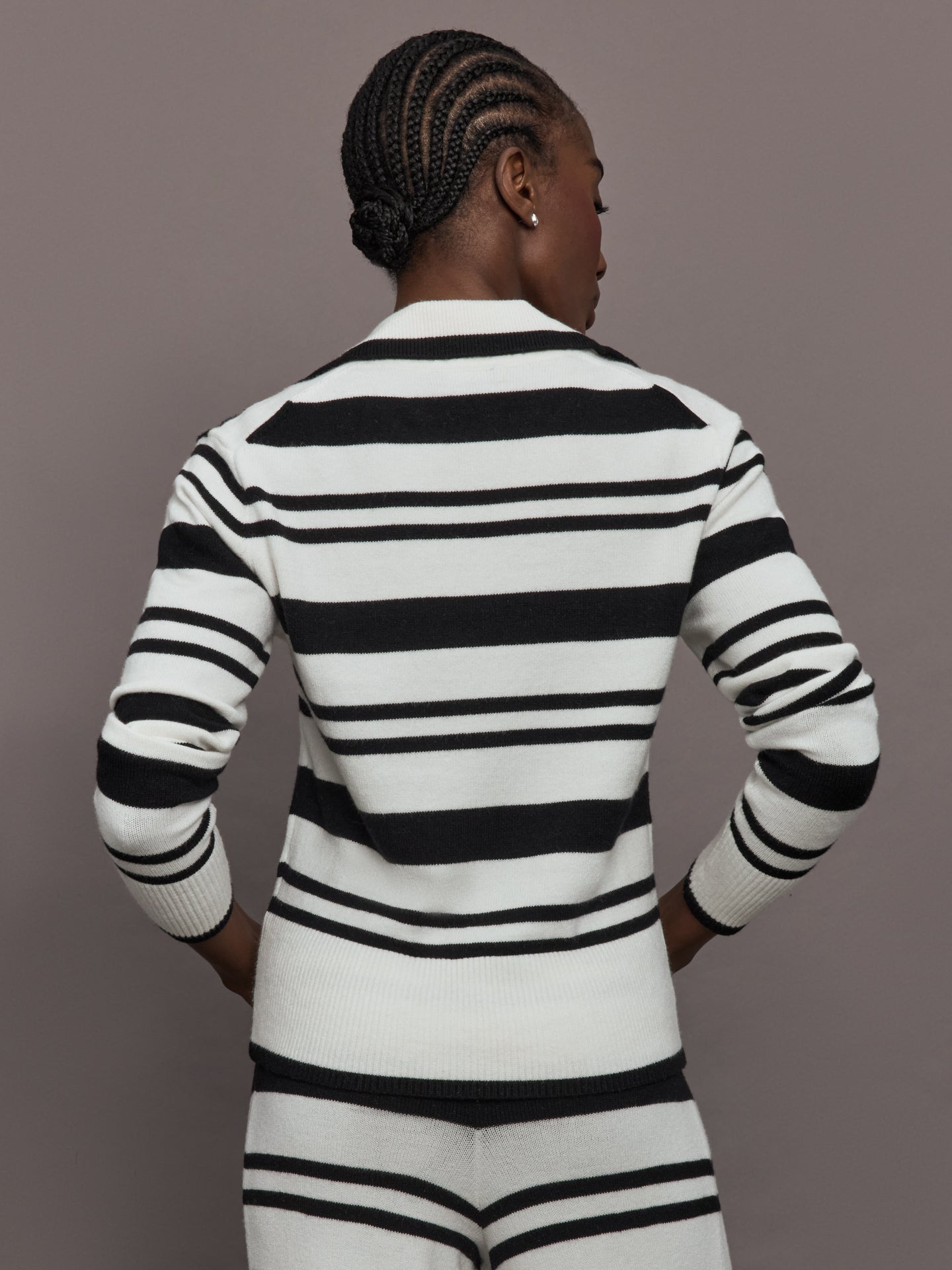 Carbon38 | Johnny Collar Striped Sweater - Black/Cream