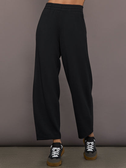 Carbon38 | Barrel Leg Pant in Interlock - Black
