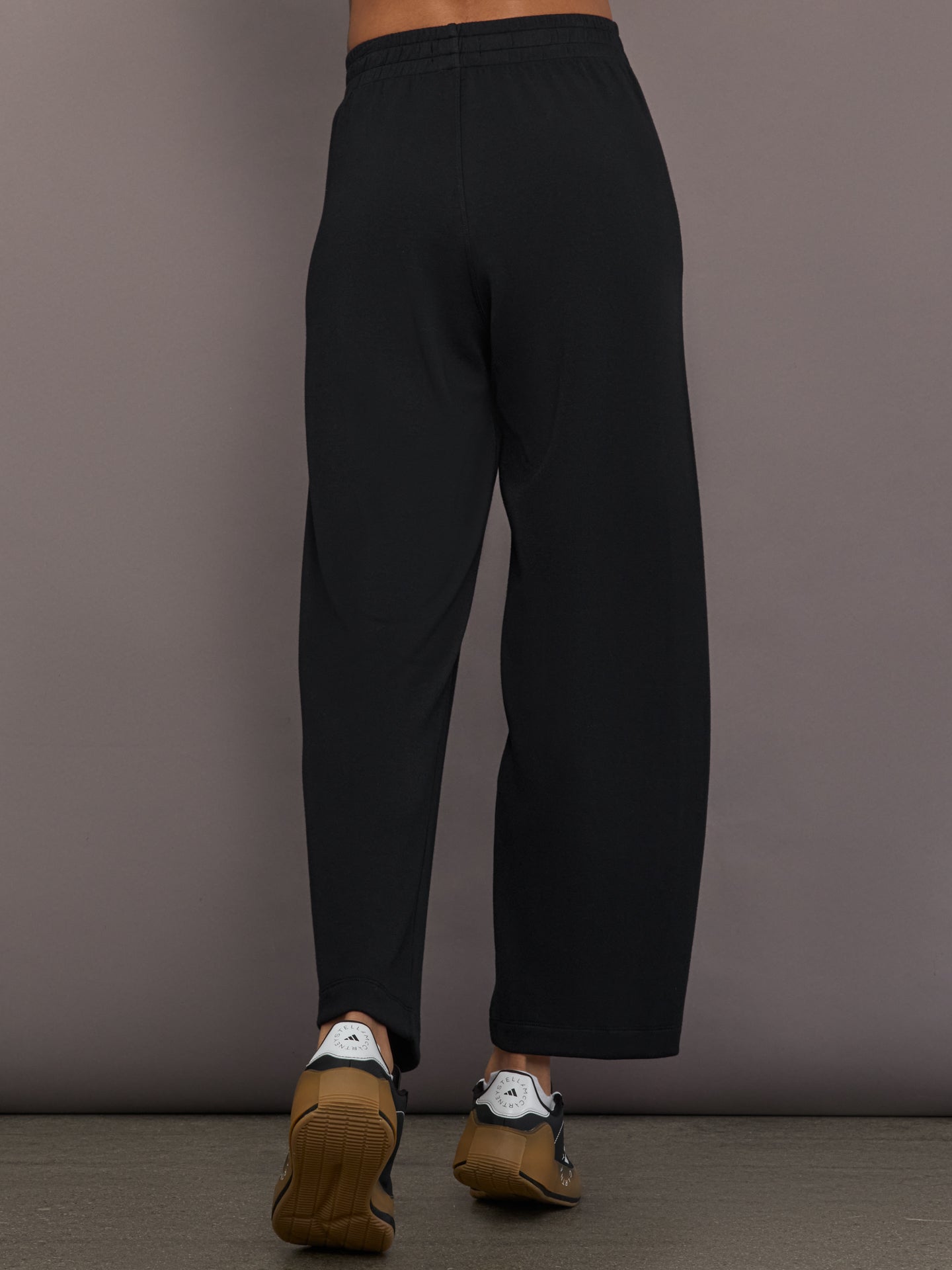 Carbon38 | Barrel Leg Pant in Interlock - Black