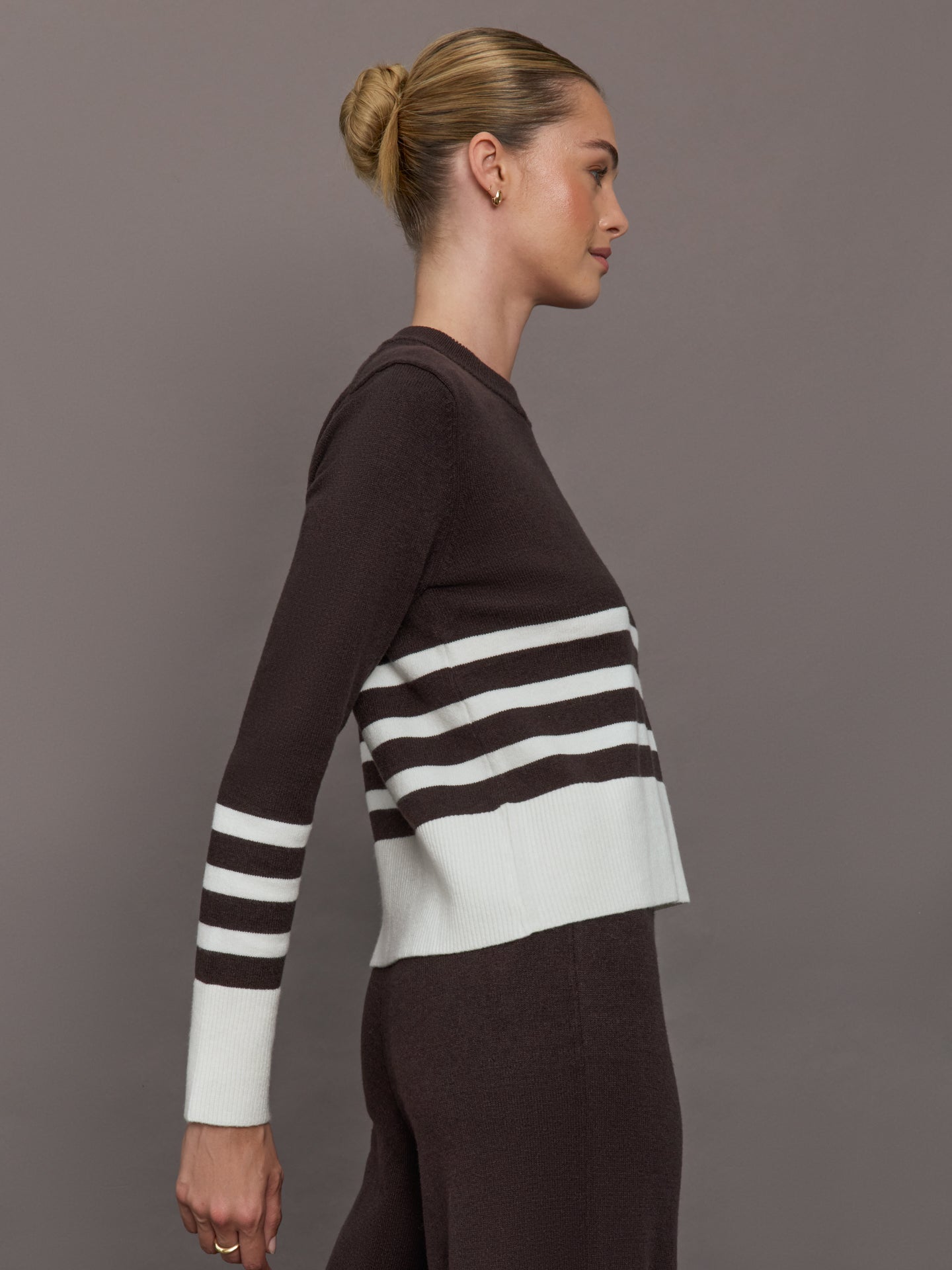 Carbon38 | Striped Sweater - Chocolate Torte / Off White