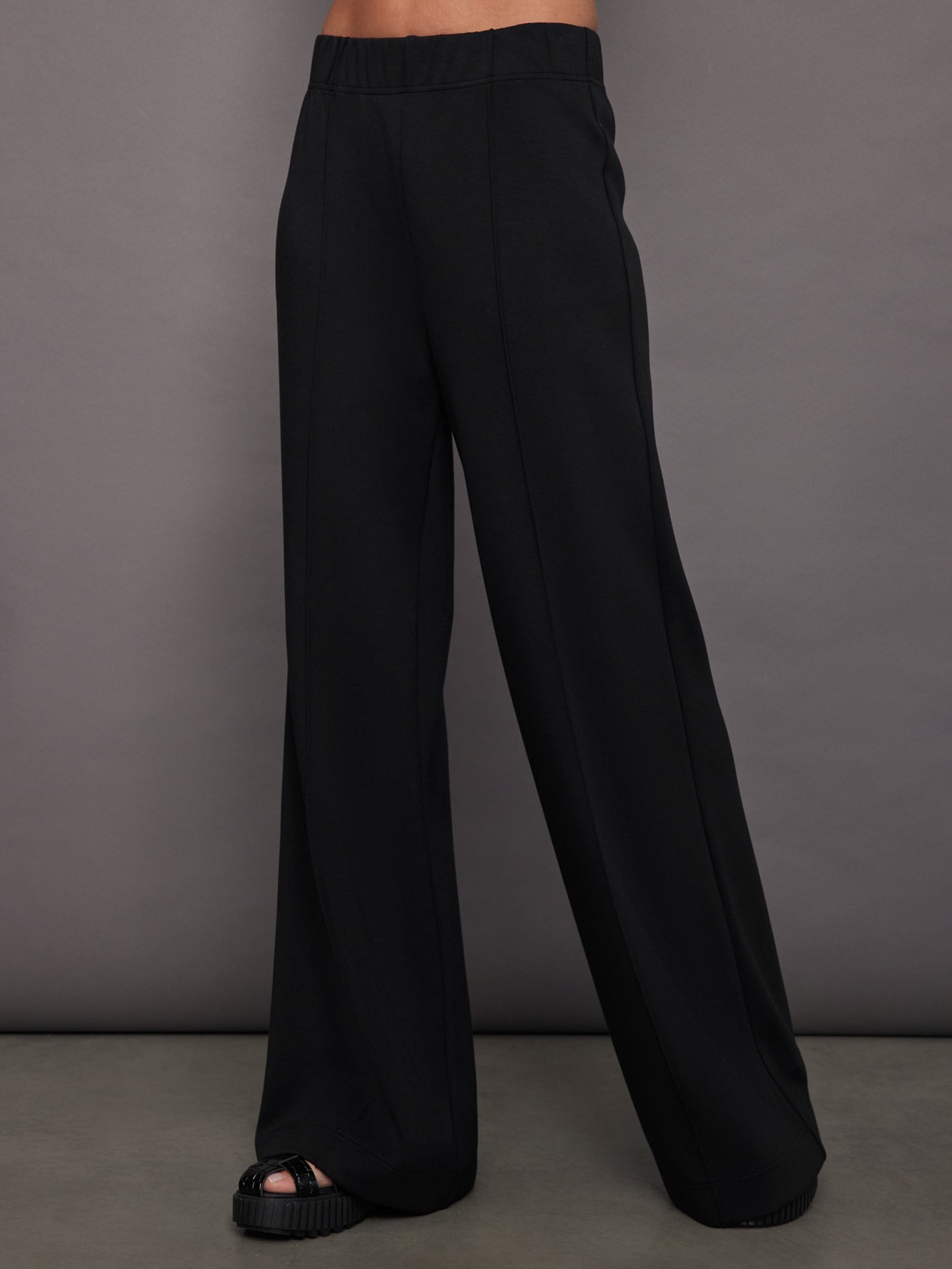Carbon38 | Pintuck Knit Pant in Interlock - Black