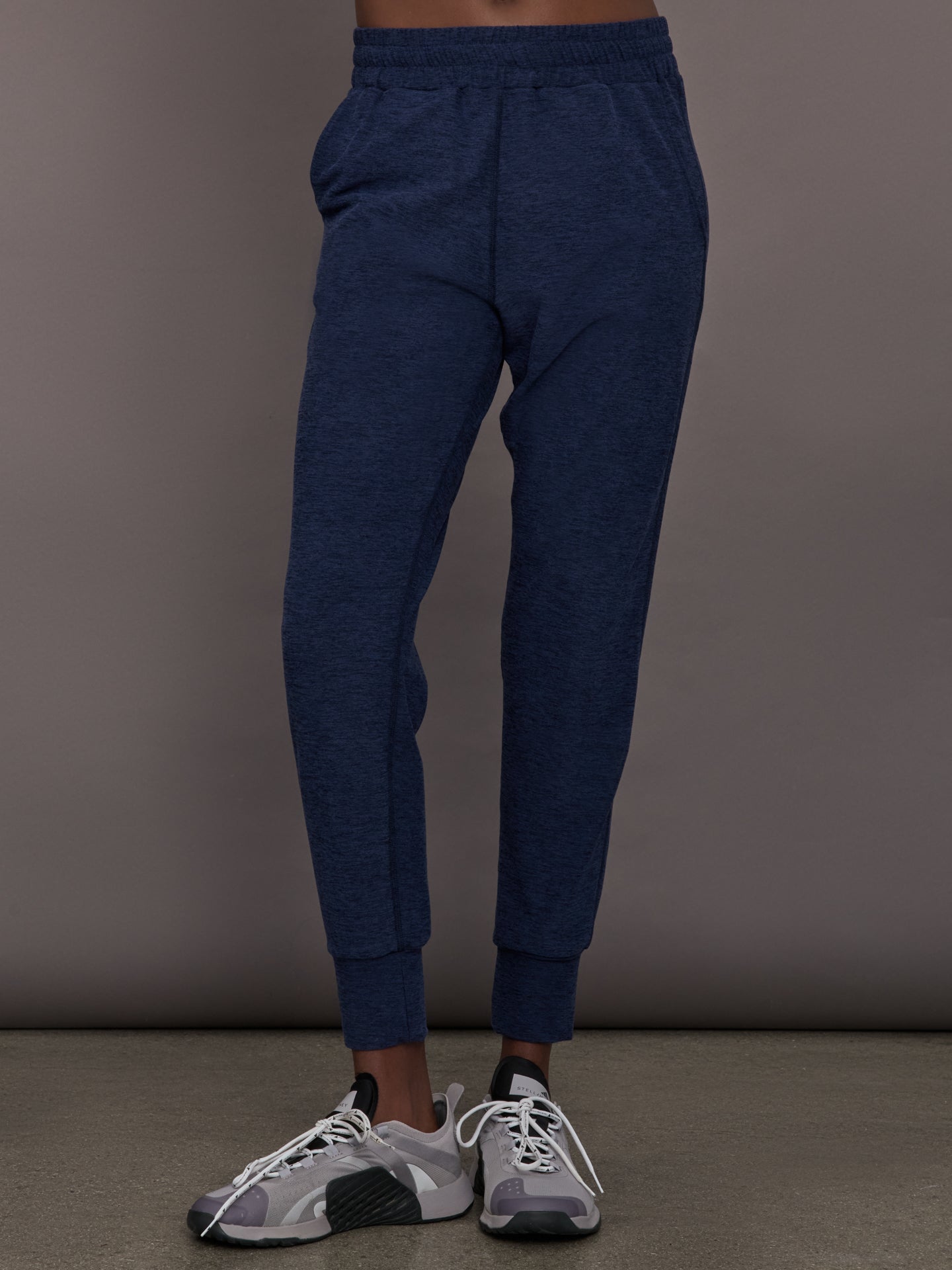 Carbon38 | Jogger in Soft Luxe - Heather Navy Blazer