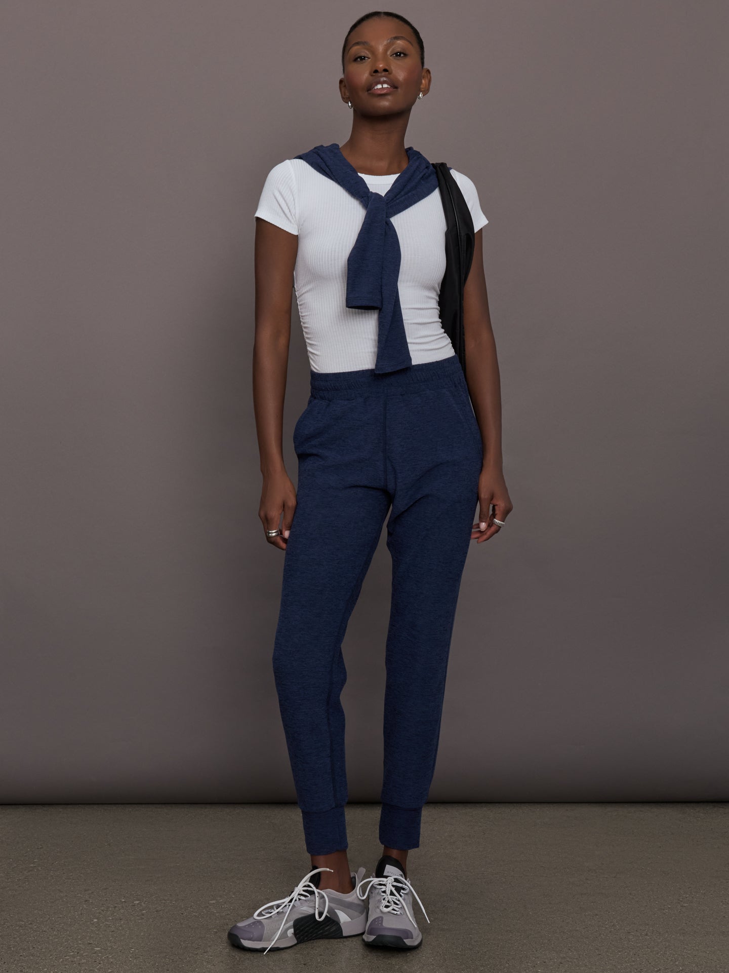 Carbon38 | Jogger in Soft Luxe - Heather Navy Blazer