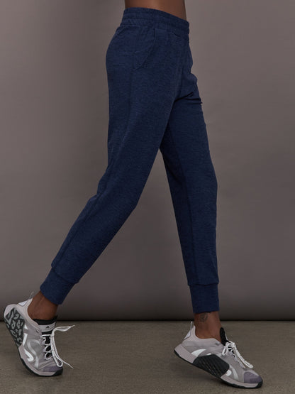 Carbon38 | Jogger in Soft Luxe - Heather Navy Blazer