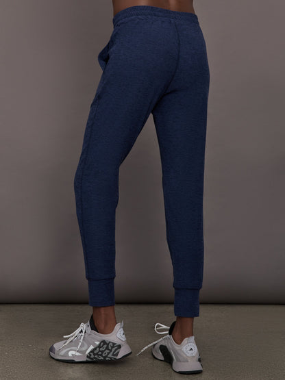 Carbon38 | Jogger in Soft Luxe - Heather Navy Blazer