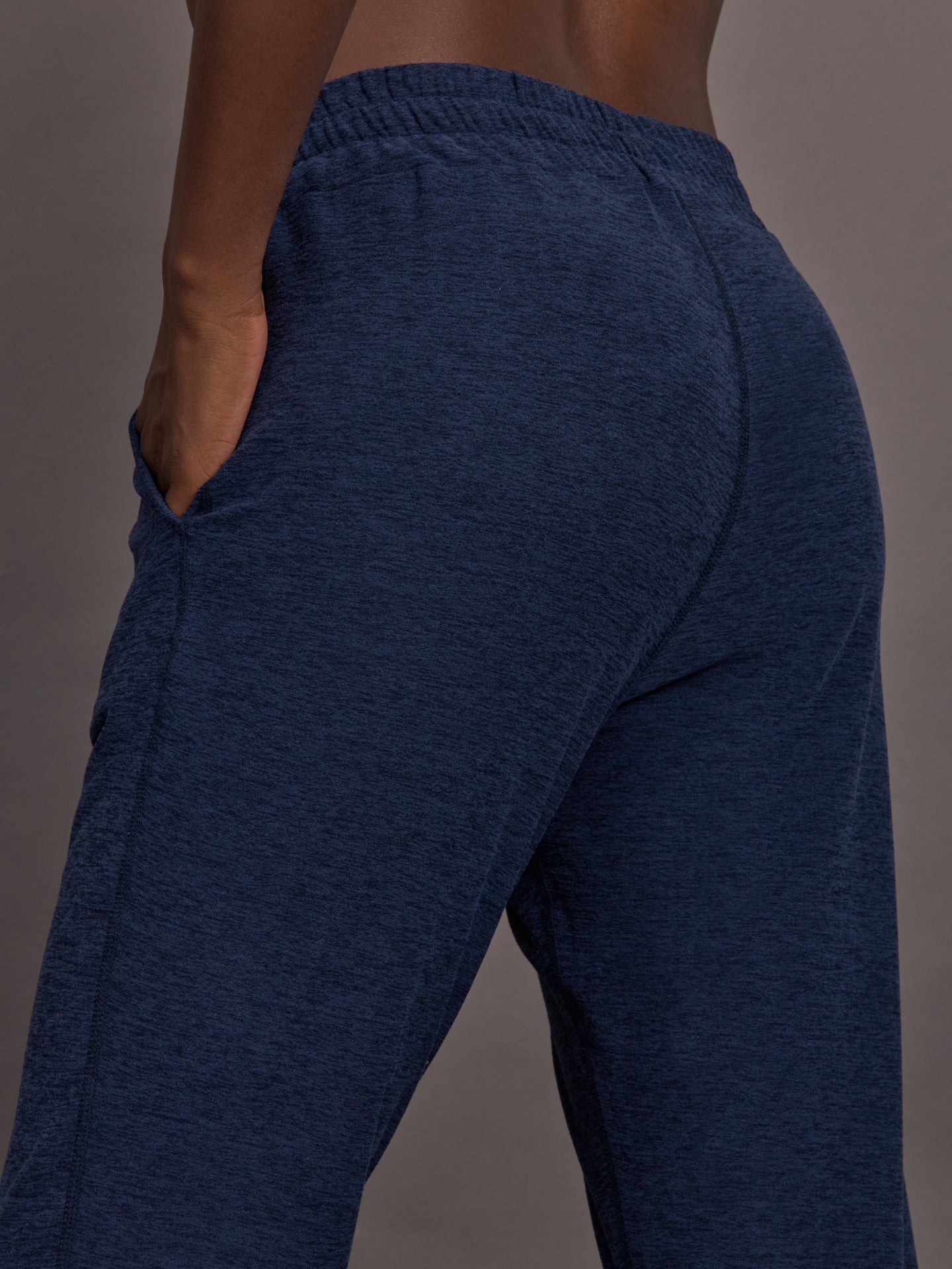 Carbon38 | Jogger in Soft Luxe - Heather Navy Blazer