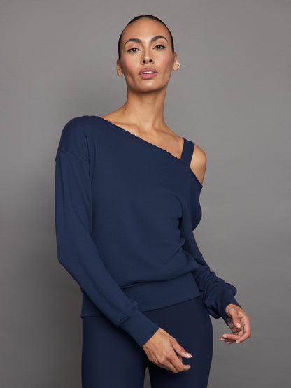 Carbon38 | Off Shoulder Sweatshirt in French Terry - Navy Blazer
