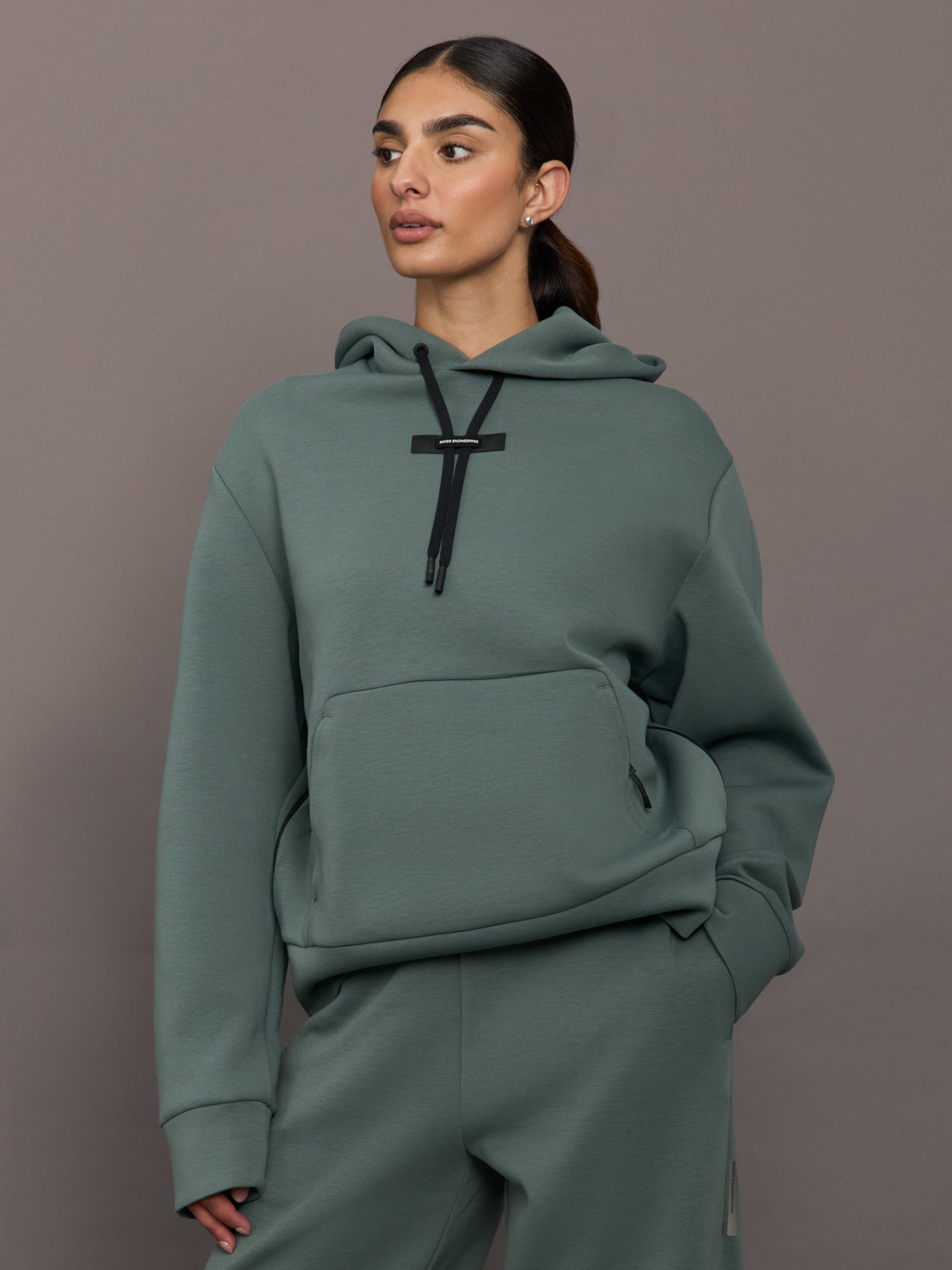 Carbon38 | Focus Tech Hoodie - Olive