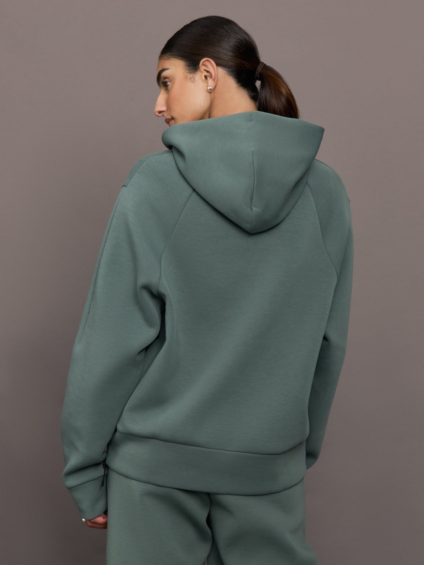 Carbon38 | Focus Tech Hoodie - Olive