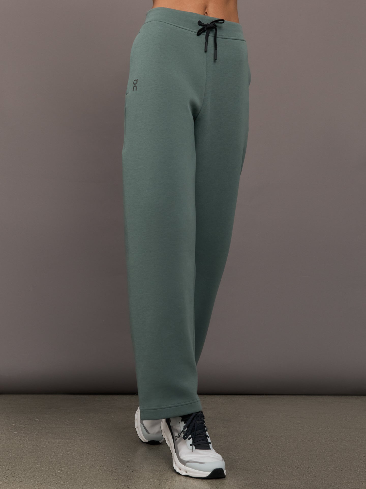 Carbon38 | Focus Tech Sweatpants - Olive