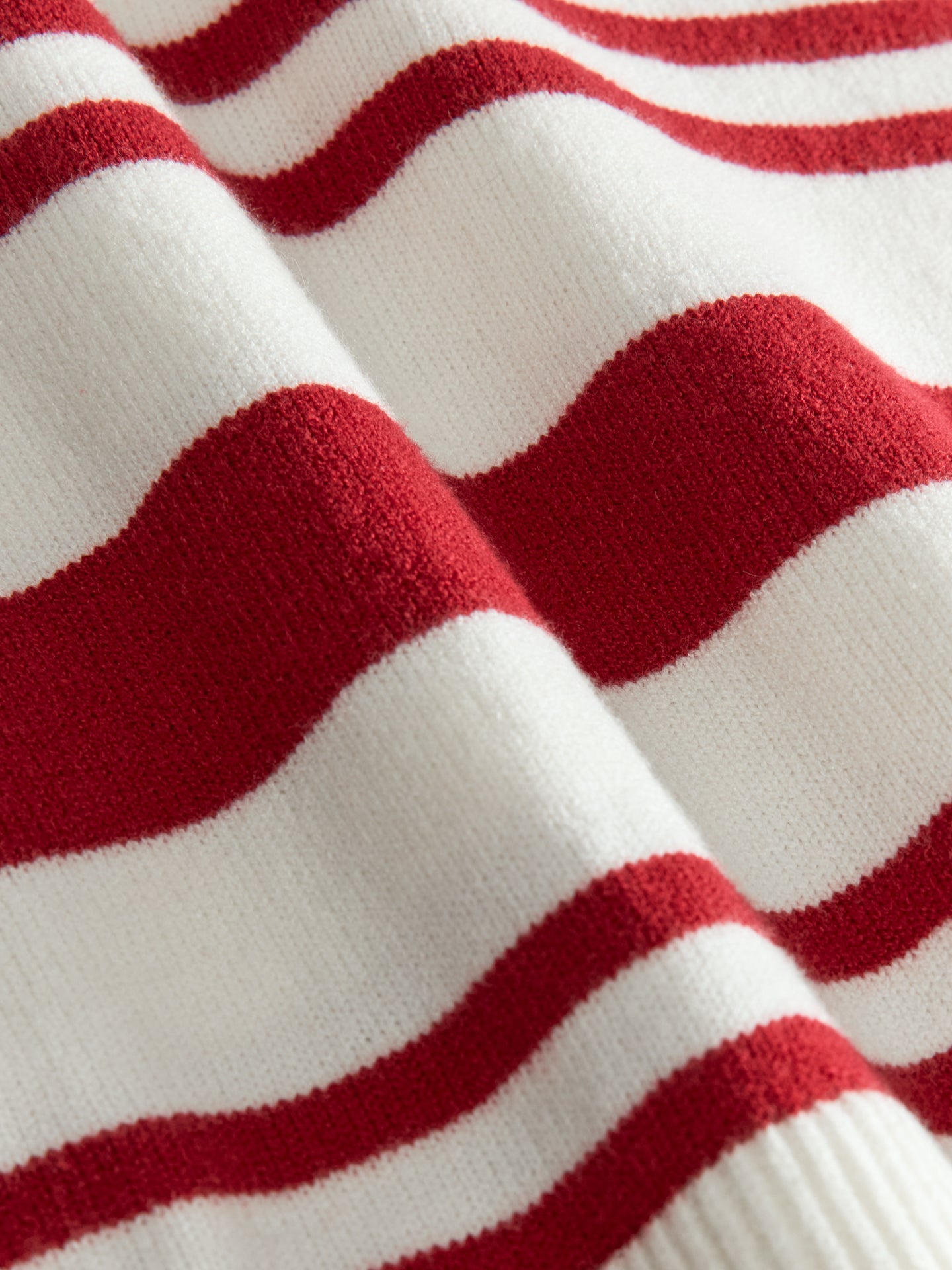 Carbon38 | Johnny Collar Striped Sweater - Red/Cream