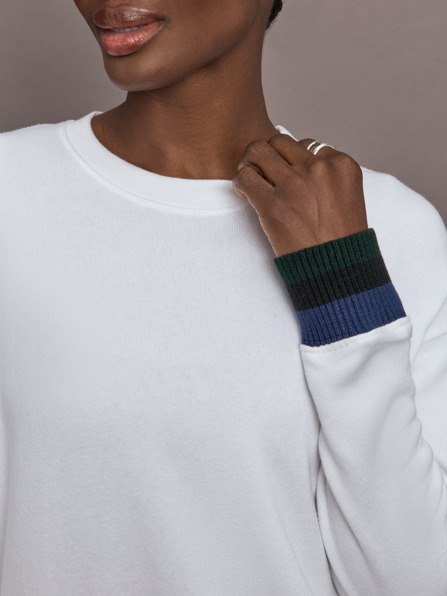 Carbon38 | Banded Sweatshirt in French Terry - White with Navy/Black/Forest