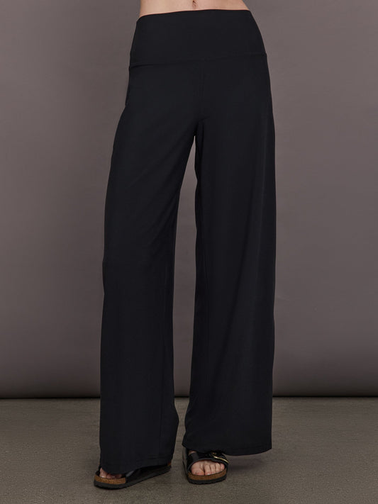 Carbon38 | Palazzo Pant in Melt - Black